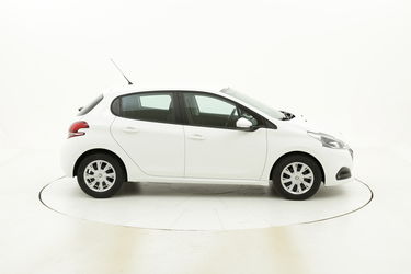 Peugeot 208 Active usata del 2017 con 57.548 km