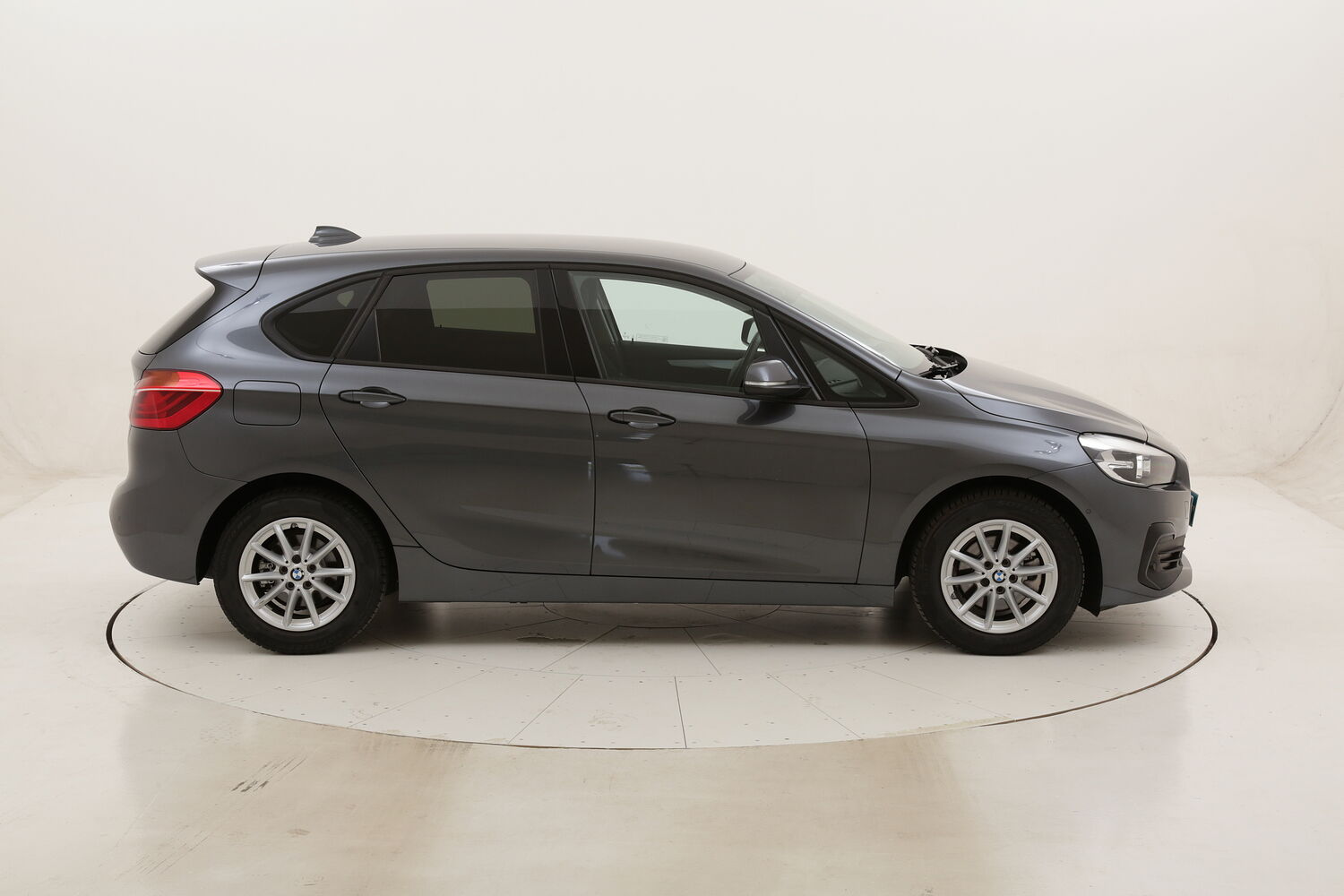 BMW Serie 2 Active Tourer 216d Business usata del 2020 con 46.318 km