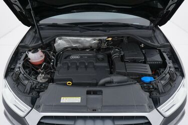Vano motore di Audi Q3