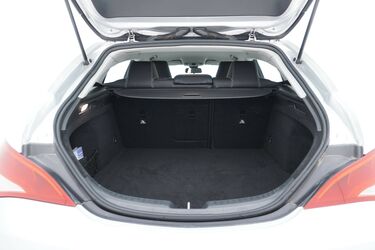 Mercedes CLA Bagagliaio Bagagliaio di Mercedes CLA