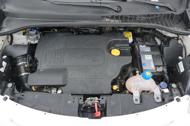 Fiat 500L Vano motore Fiat 500L Vano motore
