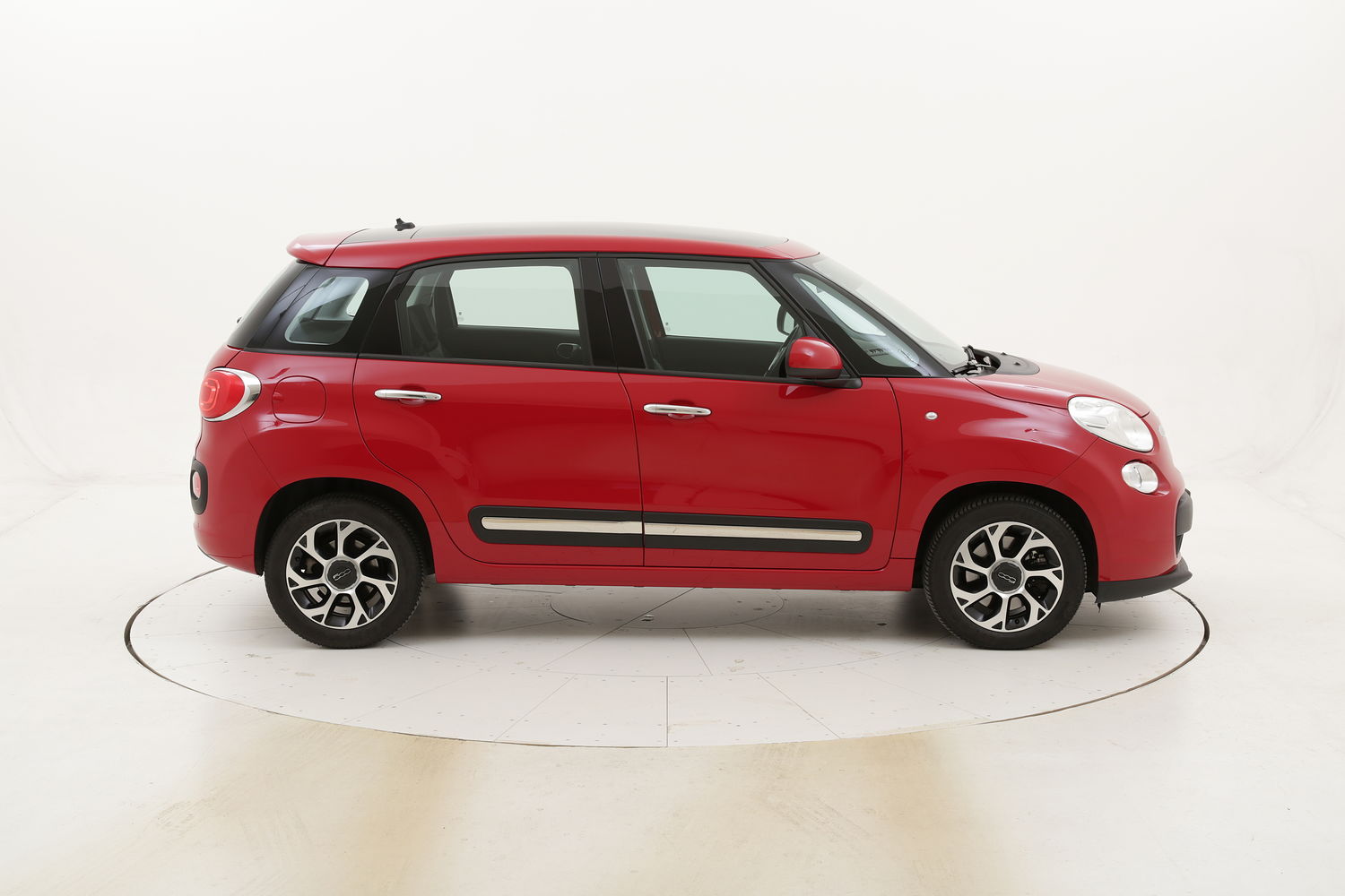 Fiat 500L Lounge usata del 2016 con 64.486 km