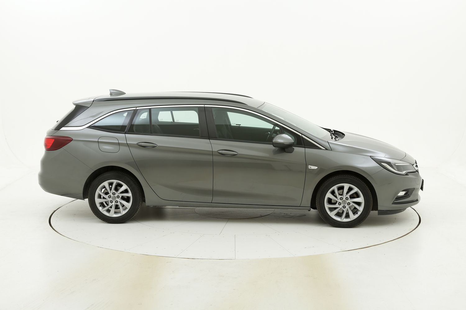 Opel Astra usata del 2018 con 60.908 km