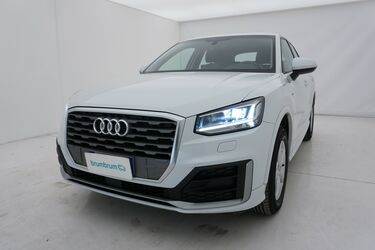 Visione frontale di Audi Q2