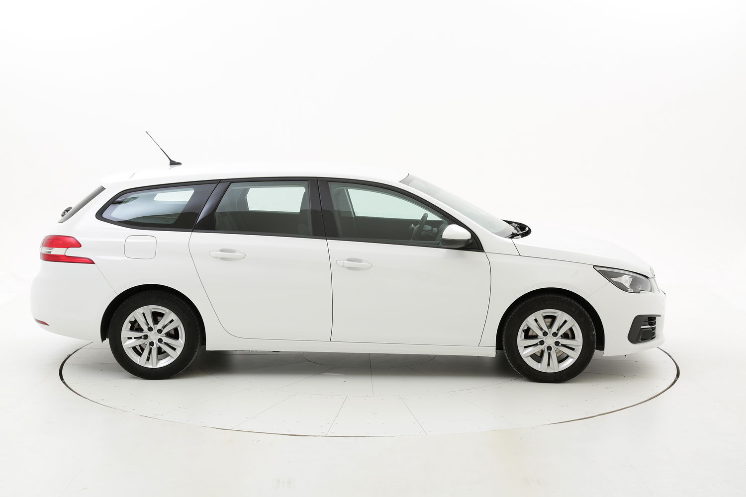 Peugeot 308 usata del 2017 con 77.607 km