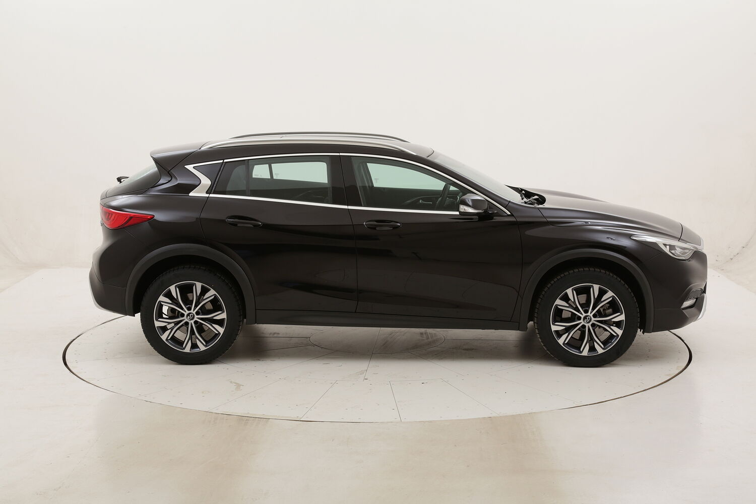 Infiniti QX30 Premium AWD Aut. usata del 2018 con 59.748 km