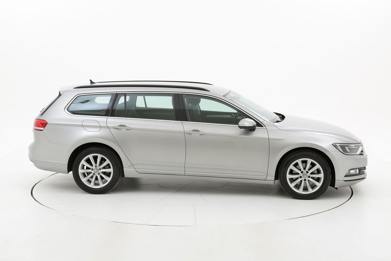 Volkswagen Passat usata del 2015 con 123.195 km