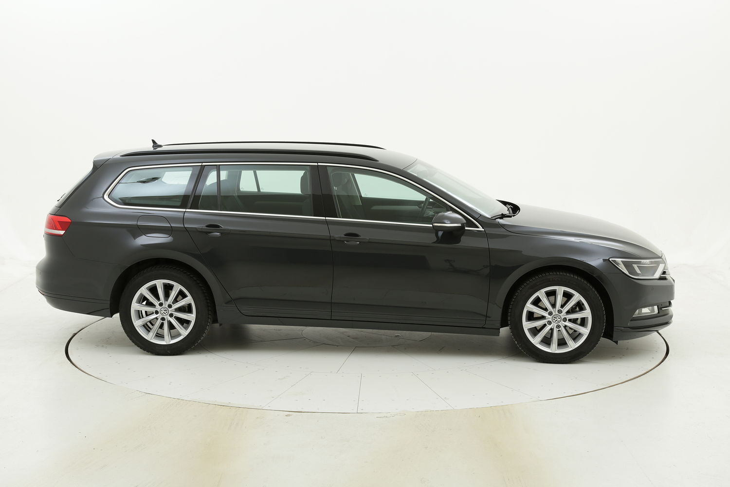 Volkswagen Passat Business usata del 2016 con 62.369 km