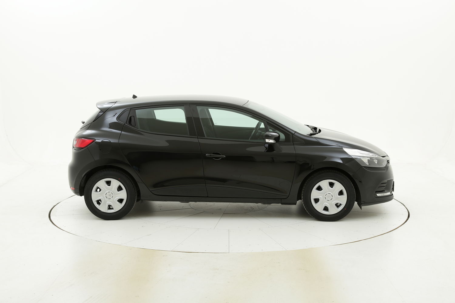 Renault Clio usata del 2018 con 82.075 km