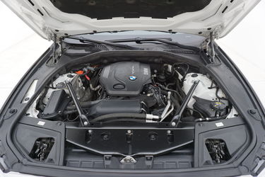 BMW Serie 5 Vano motore BMW Serie 5 Vano motore