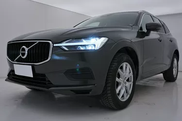 Volvo XC60 D4 Business Geartronic 2.0 Diesel 190CV Automatico Visione frontale