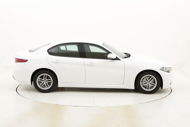 Alfa Romeo Giulia Business AT8 usata del 2017 con 105.806 km