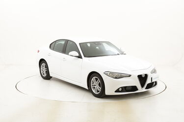 Alfa Romeo Giulia Business AT8 usata del 2017 con 105.806 km