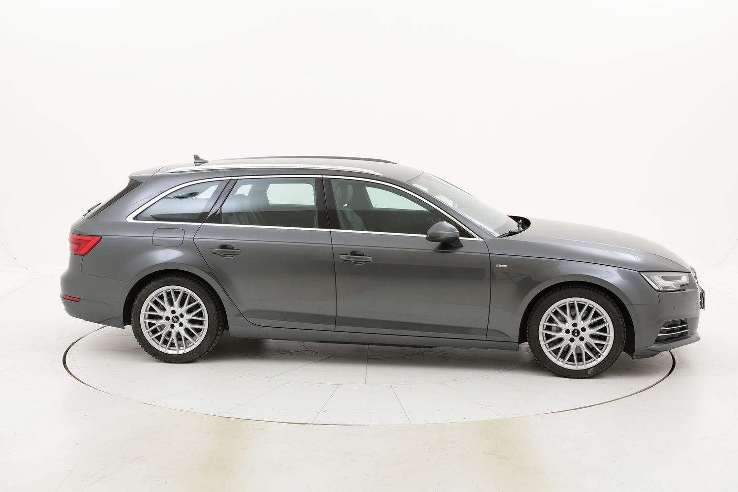 Audi A4 usata del 2017 con 106.399 km