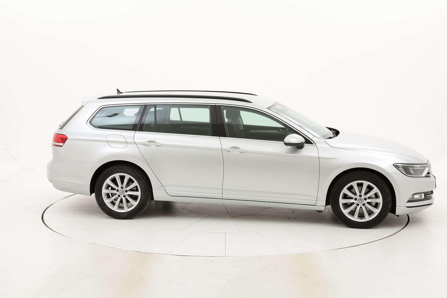 Volkswagen Passat Variant Business DSG usata del 2016 con 104.070 km