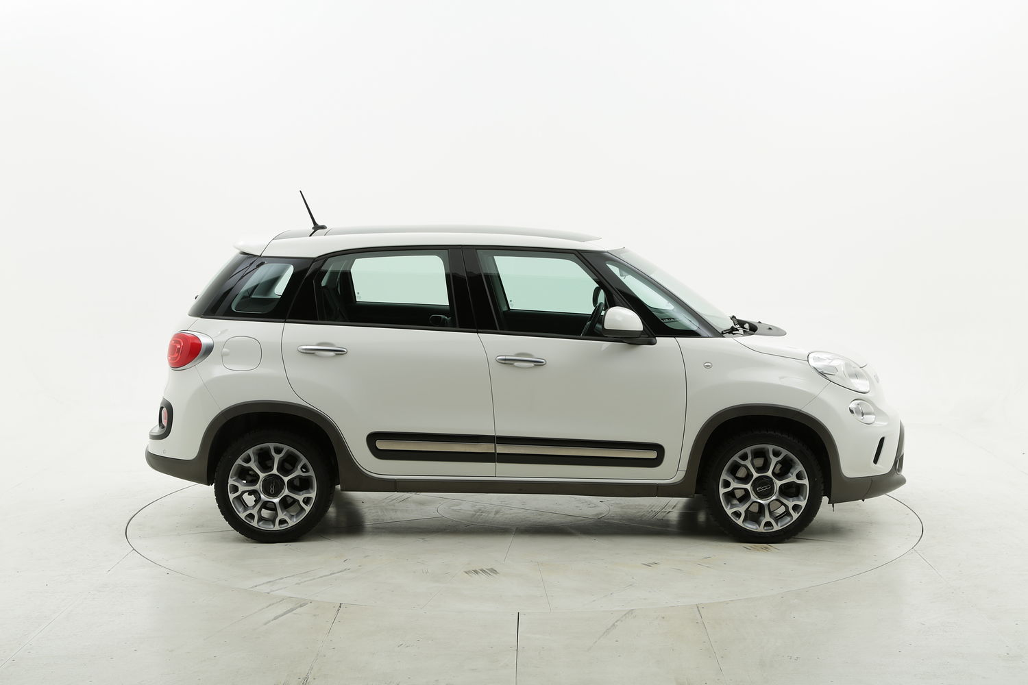 Fiat 500L usata del 2017 con 30.182 km