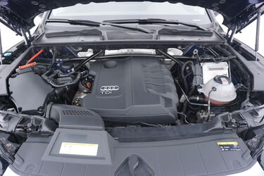 Vano motore di Audi Q5