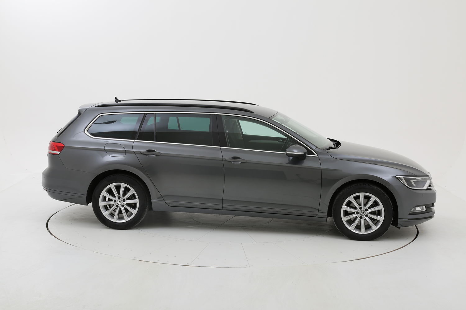 Volkswagen Passat usata del 2015 con 133.551 km