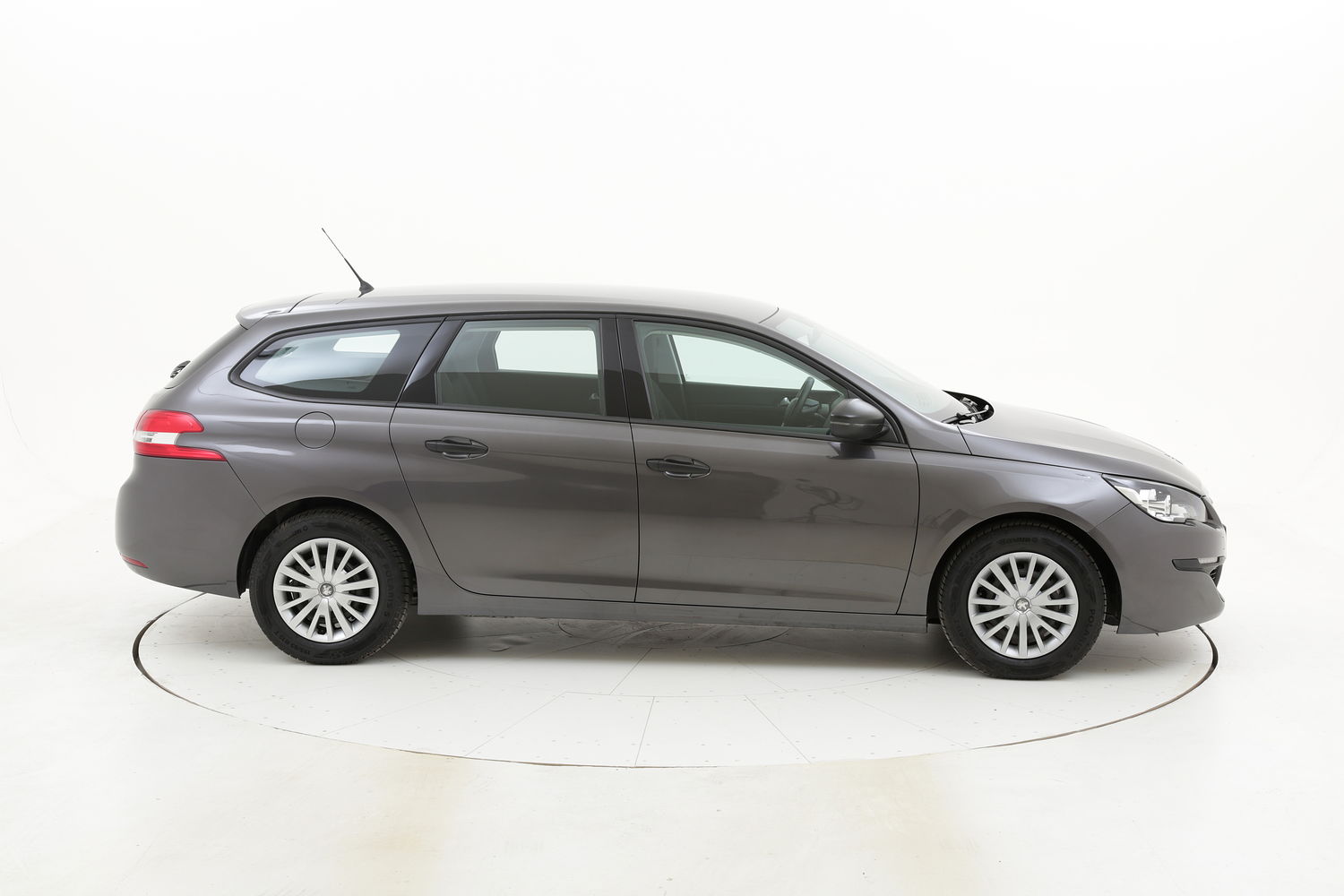 Peugeot 308 usata del 2017 con 132.846 km