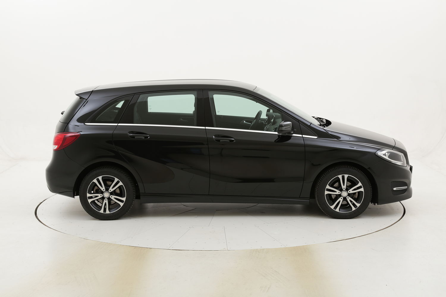 Mercedes Classe B 180d Business usata del 2016 con 65.760 km