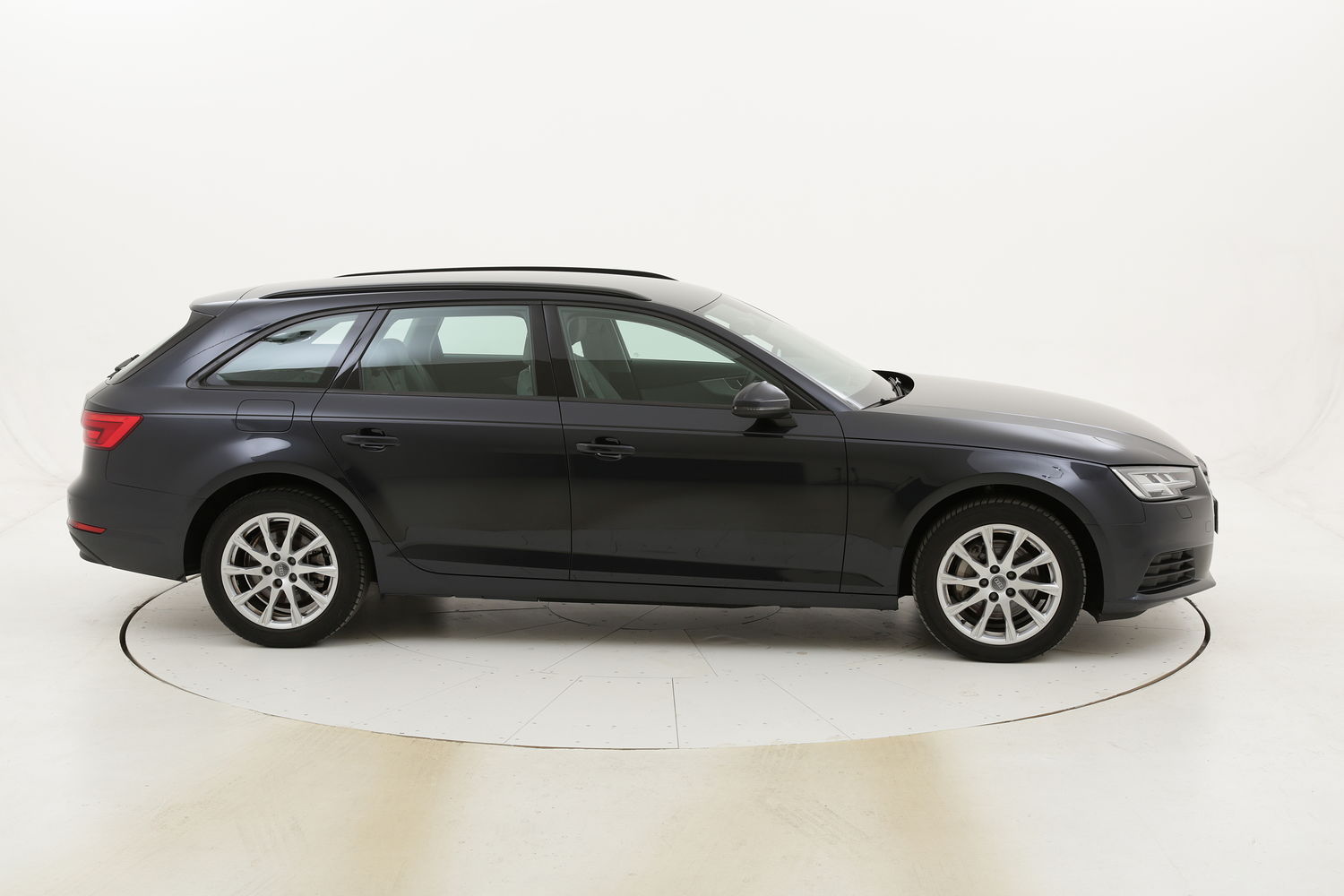 Audi A4 Avant quattro S tronic usata del 2016 con 57.475 km