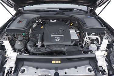 Mercedes GLC Vano motore Vano motore di Mercedes GLC