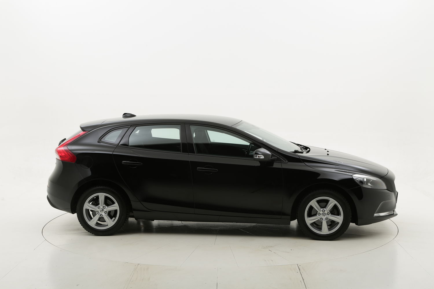 Volvo V40 usata del 2017 con 110.891 km
