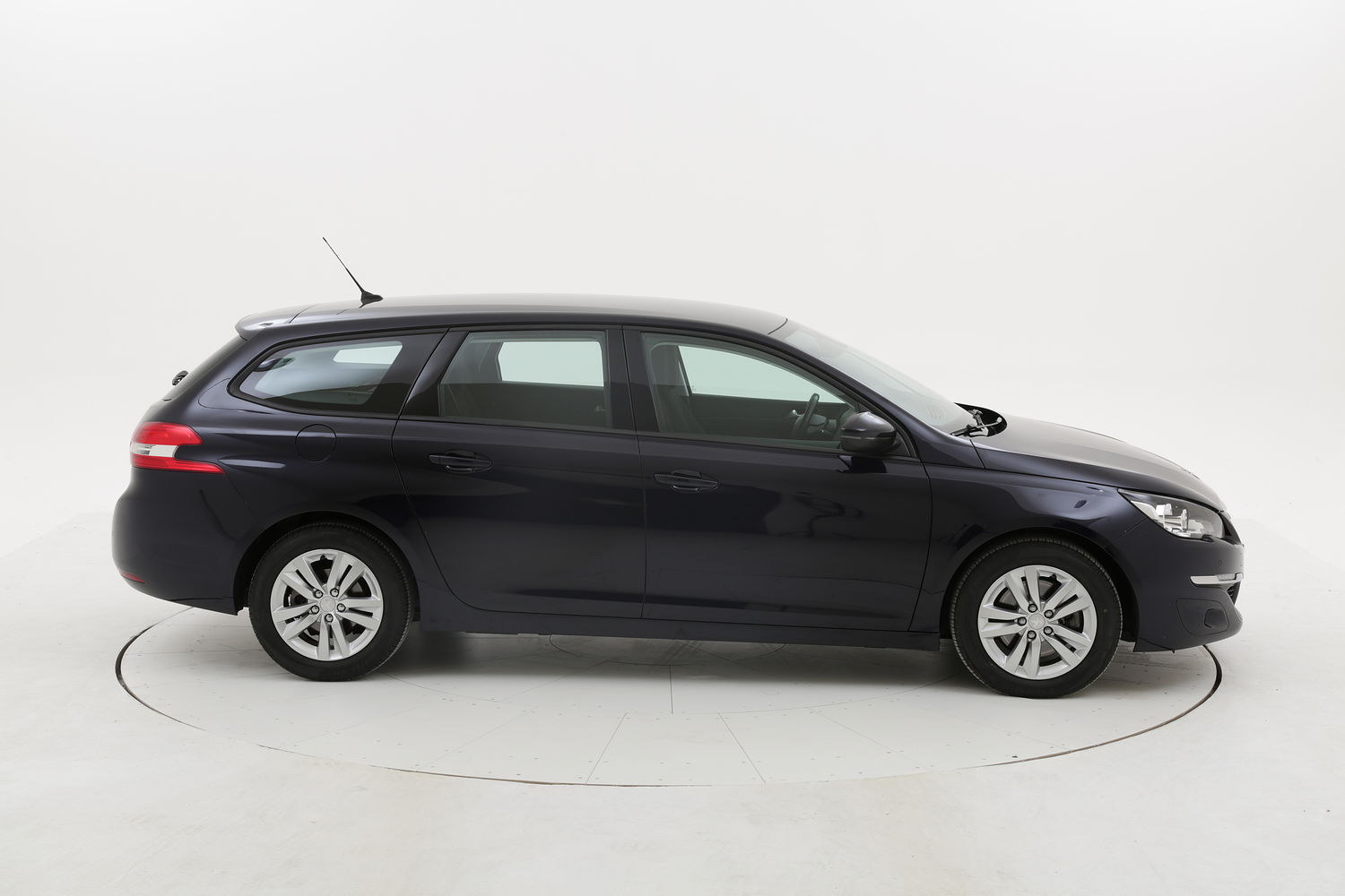 Peugeot 308 usata del 2015 con 146.055 km