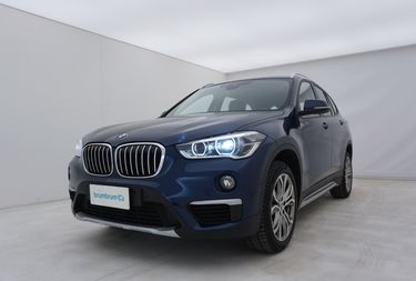 BMW X1 Visione frontale Visione frontale di BMW X1