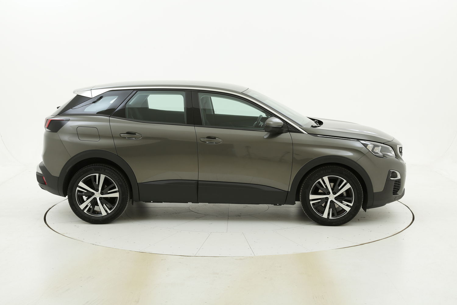 Peugeot 3008 usata del 2017 con 141.227 km