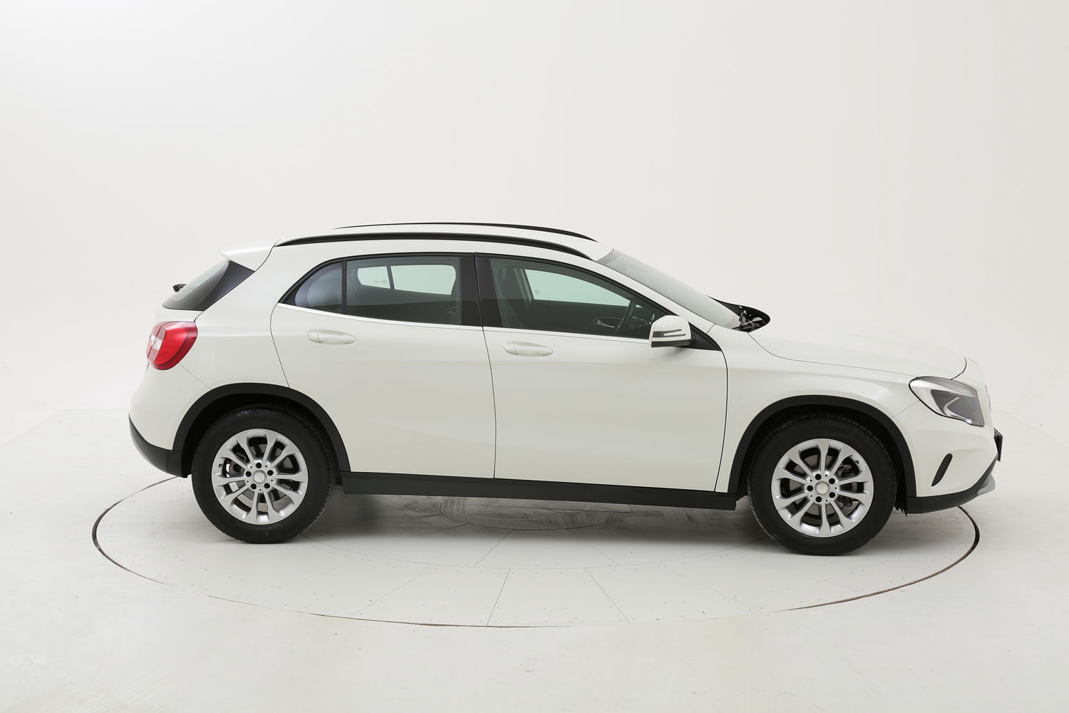 Mercedes GLA usata del 2016 con 13.640 km