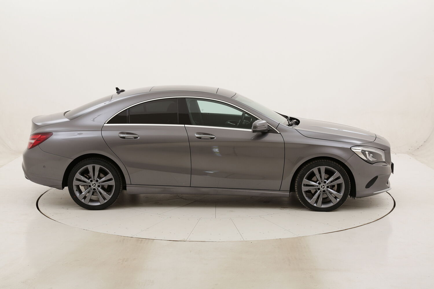Mercedes CLA 200d Business Aut. usata del 2017 con 96.042 km