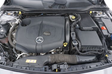 Vano motore di Mercedes CLA