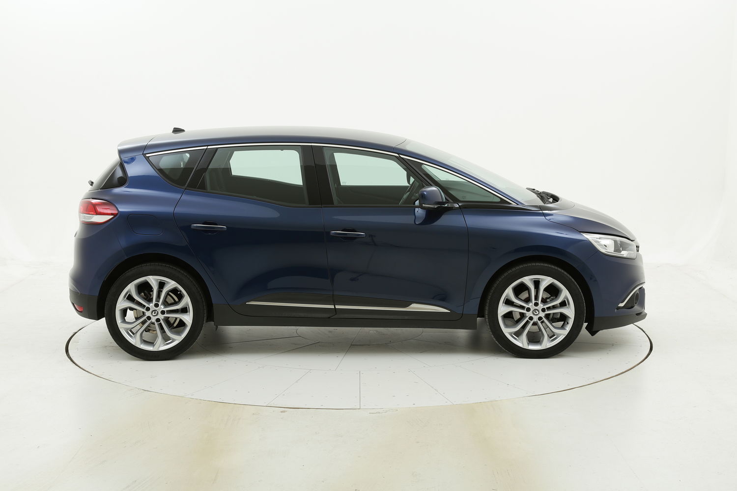 Renault Scénic usata del 2017 con 71.763 km