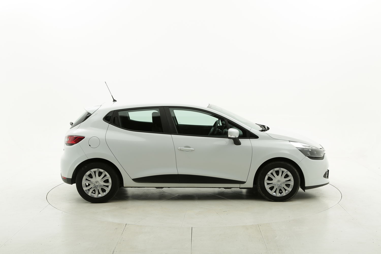 Renault Clio usata del 2014 con 76.326 km