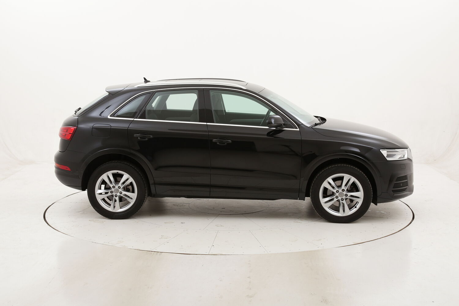 Audi Q3 edition Sport quattro S tronic usata del 2016 con 28.820 km