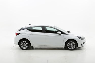 Opel Astra usata del 2019 con 17.754 km