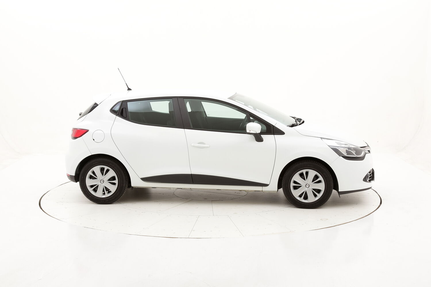 Renault Clio Energy Zen usata del 2016 con 53.142 km