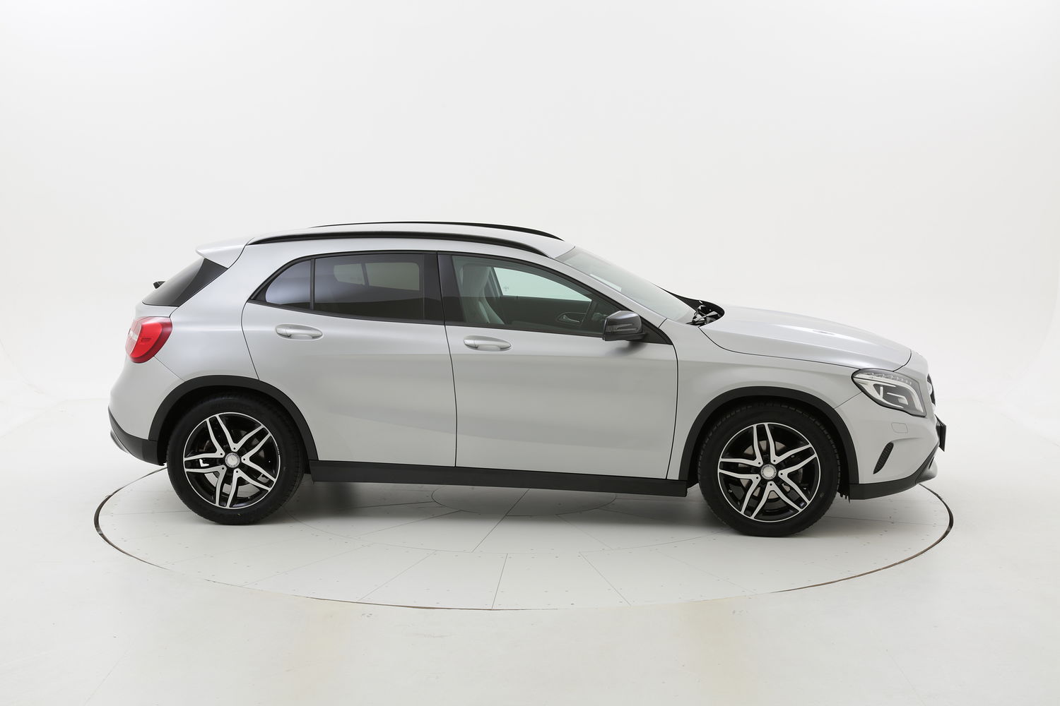 Mercedes GLA usata del 2015 con 100.012 km