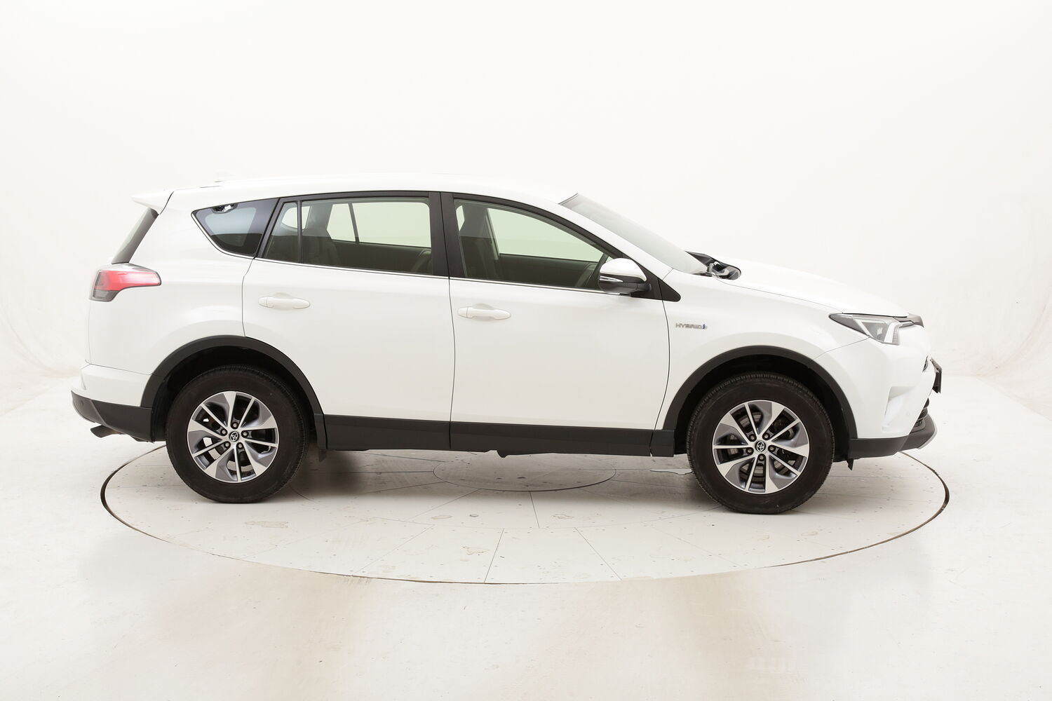 Toyota RAV4 Hybrid Business 4WD usata del 2017 con 95.134 km