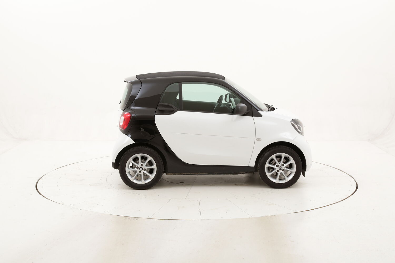 Smart Fortwo Youngster twinamic usata del 2018 con 63.235 km