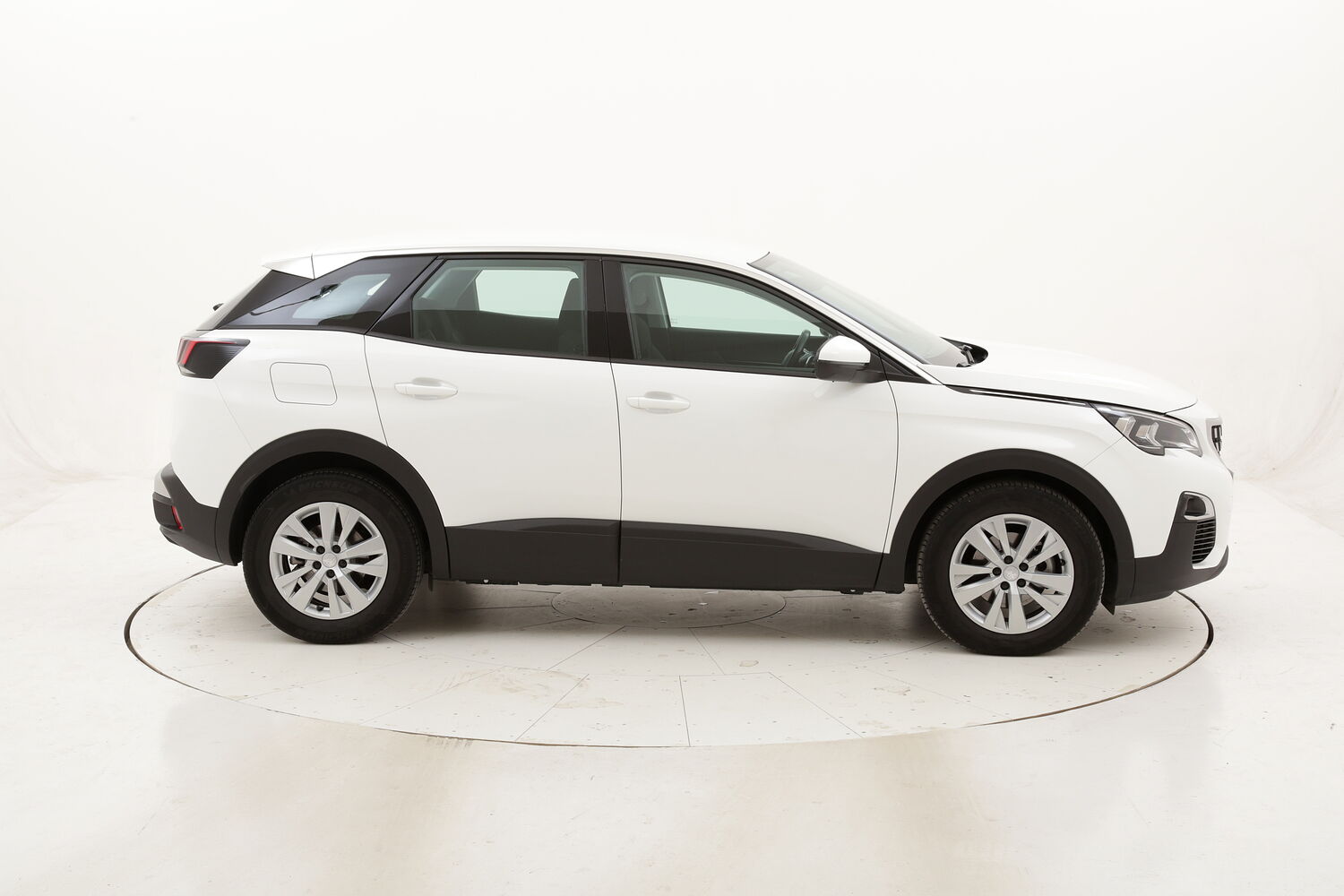 Peugeot 3008 Business EAT8 usata del 2018 con 40.578 km