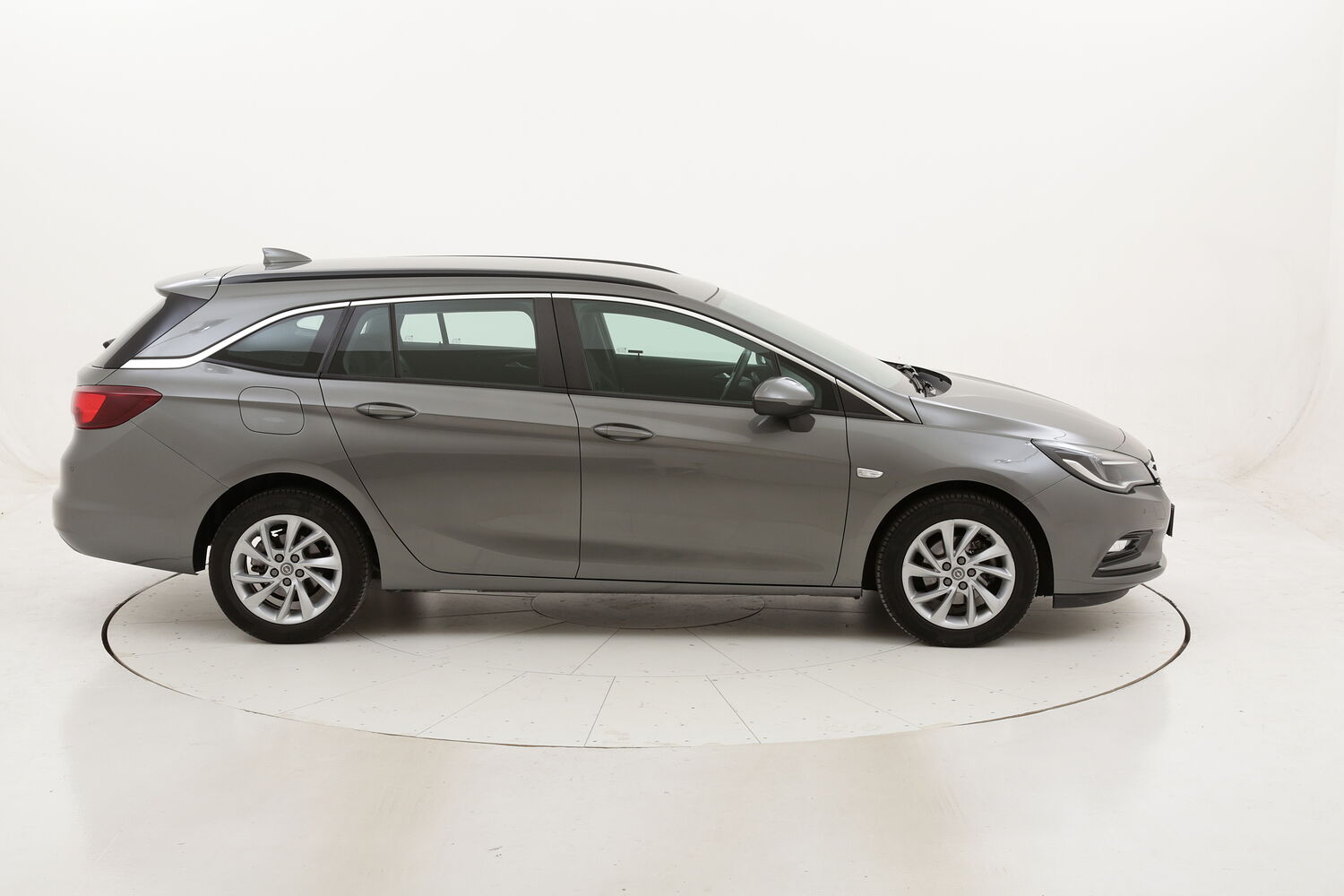 Opel Astra ST Business usata del 2018 con 74.848 km