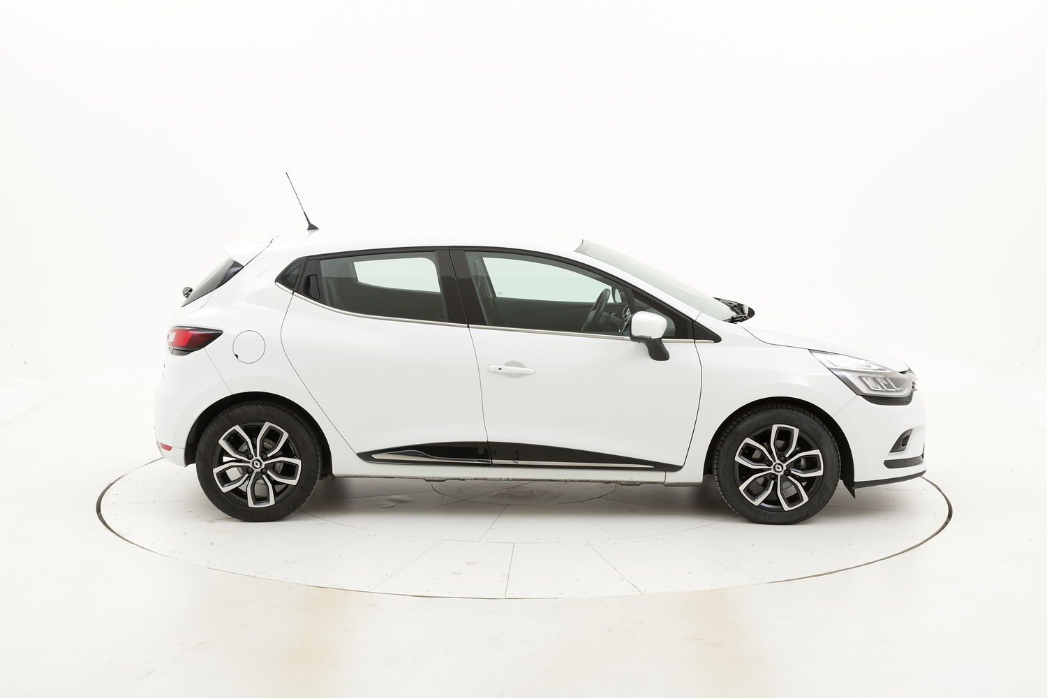 Renault Clio usata del 2017 con 36.048 km