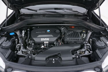 BMW X1 Vano motore Vano motore di BMW X1