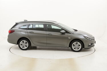 Opel Astra ST Business Aut. usata del 2017 con 116.255 km