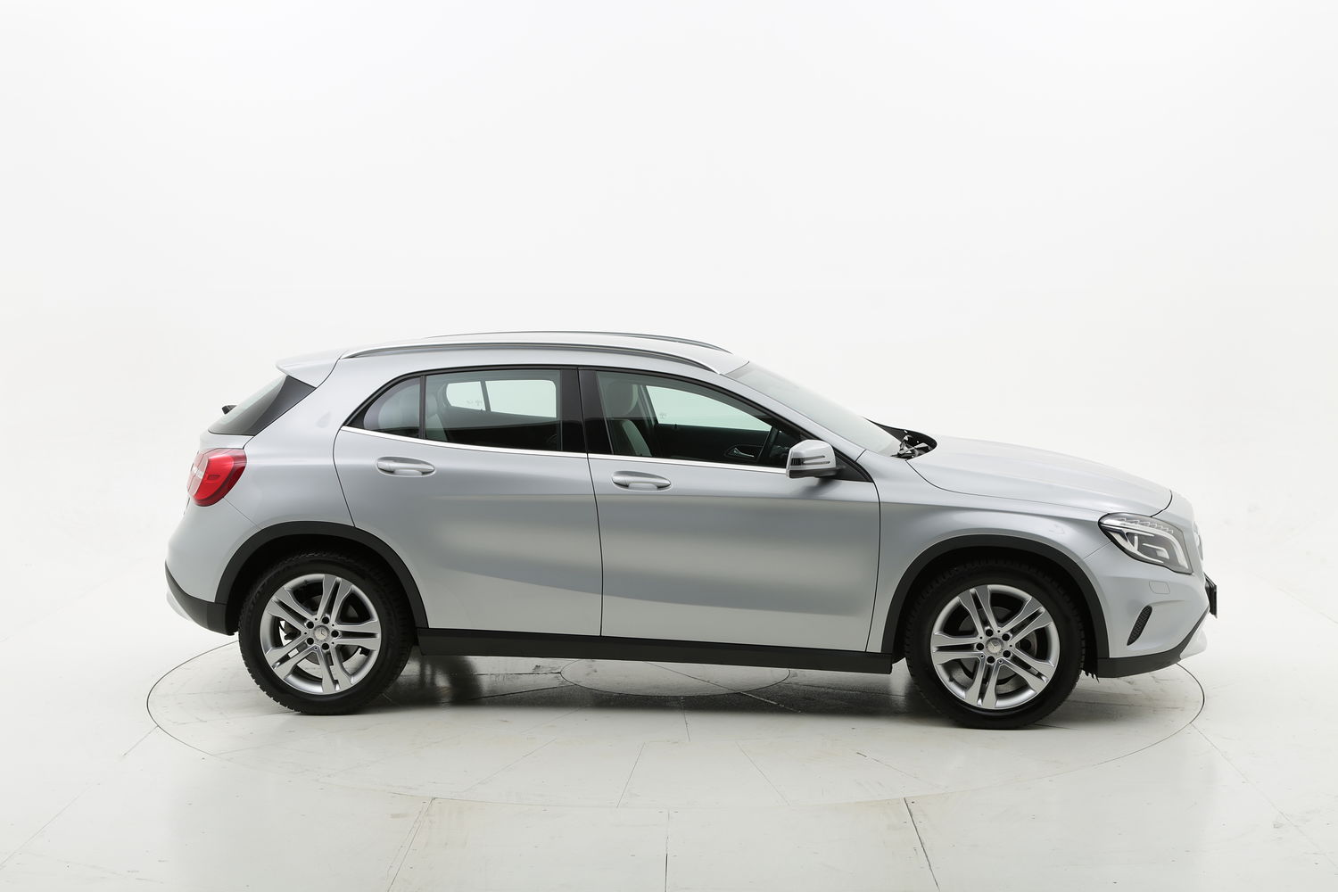 Mercedes GLA usata del 2015 con 63.409 km