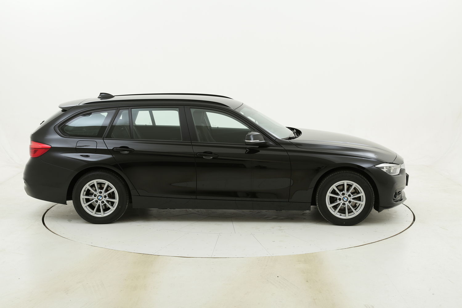 BMW Serie 3 318d Touring Business Advantage aut. usata del 2017 con 53.140 km