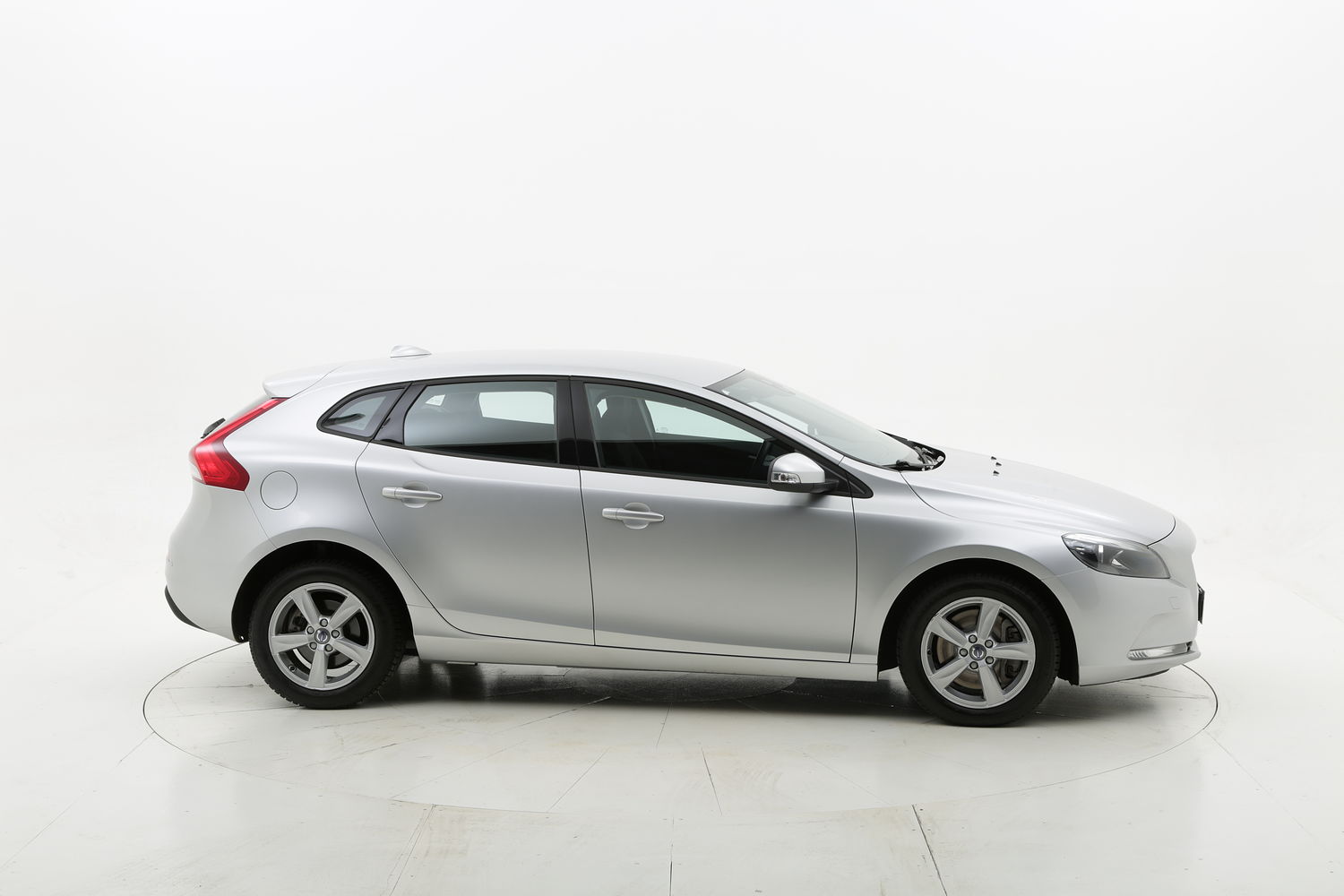 Volvo V40 usata del 2015 con 97.893 km
