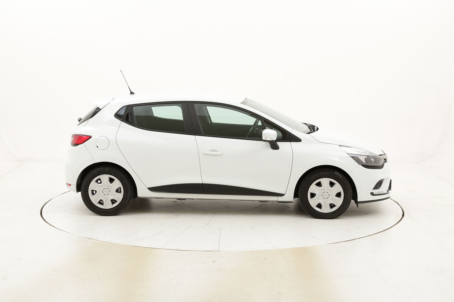 Renault Clio Energy Life usata del 2017 con 77.096 km
